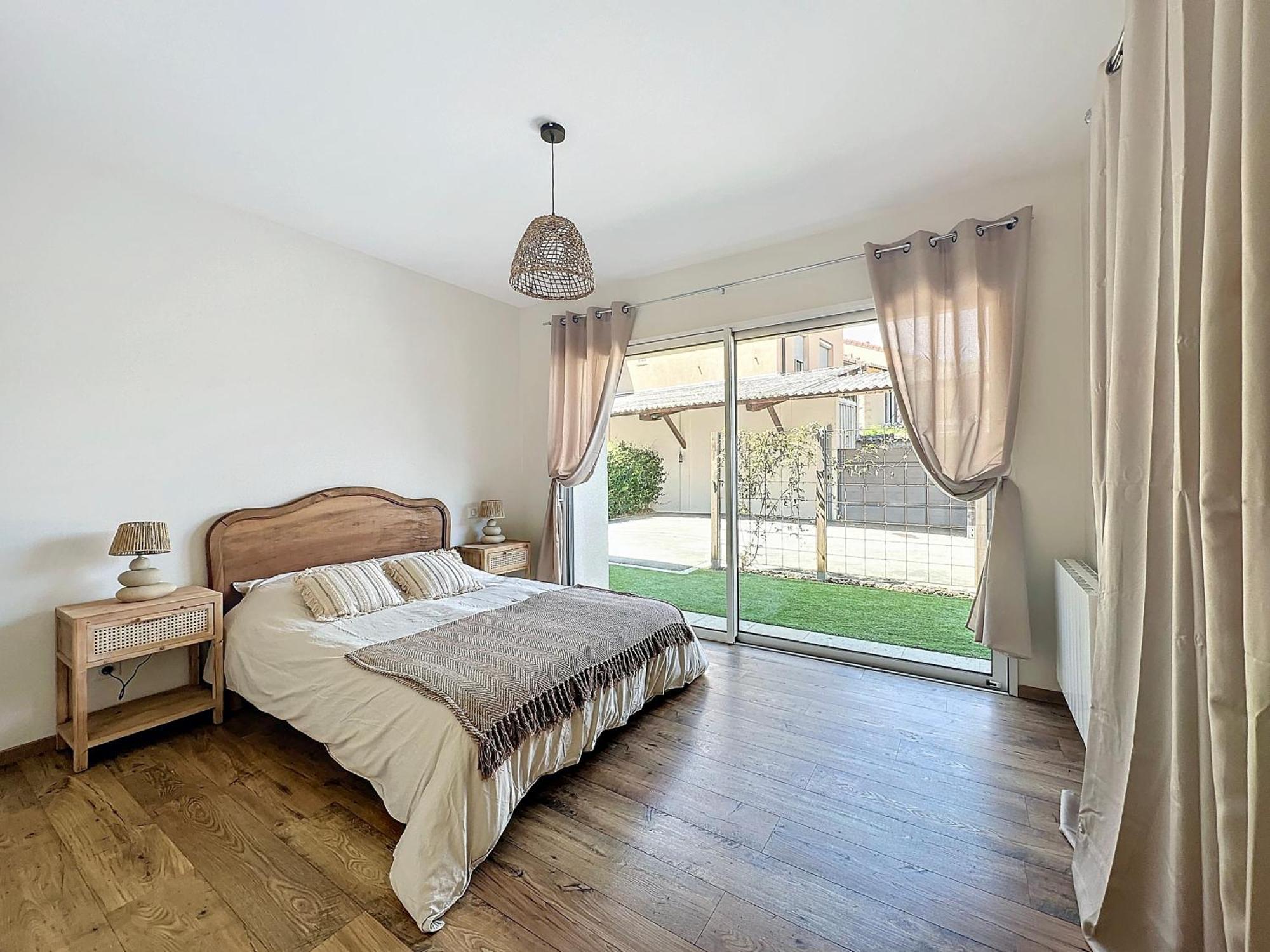 Le Clos Fleuri ชาตีลง-ซูร์-ชาลาโรนน์ ภายนอก รูปภาพ